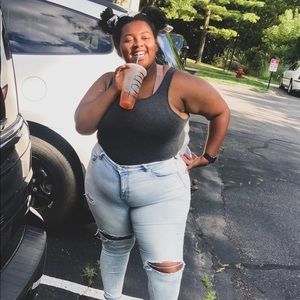 Meet your Posher, Toni